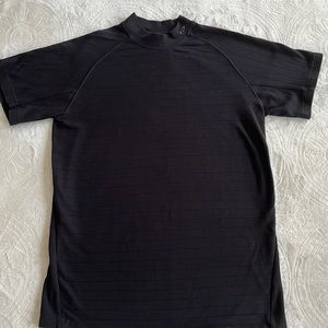 Oakley sz Medium black short sleeved top-